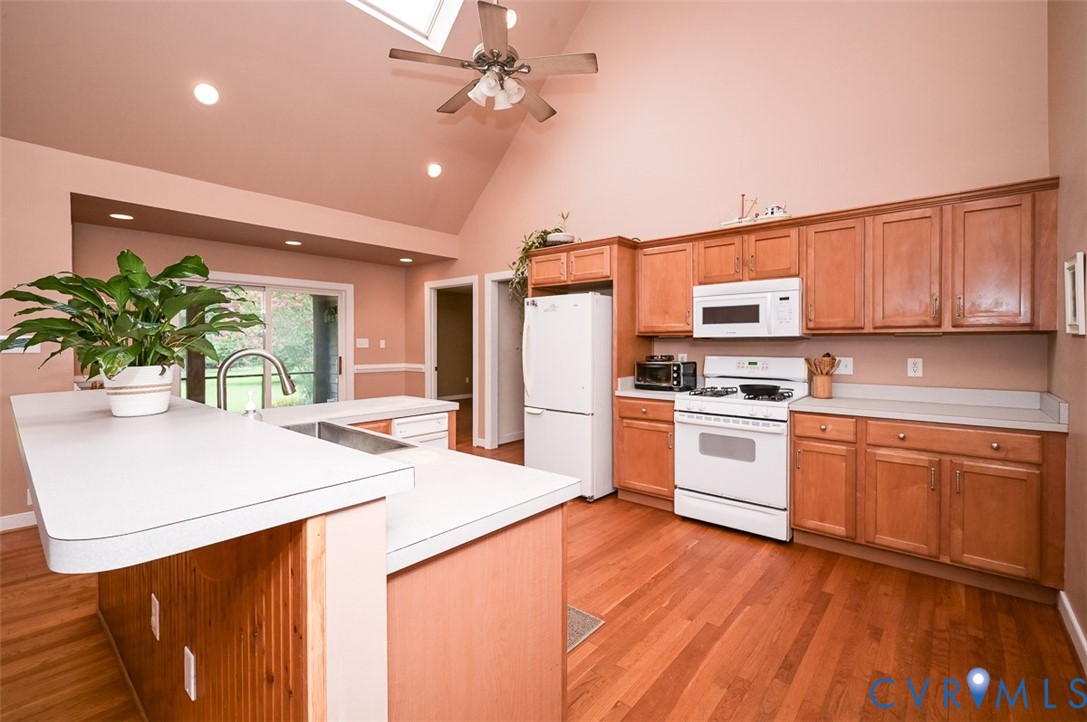 6040 Hare Road Henrico, VA 23231 - Photo 12 of 54 Kitchen featuring wood-finish flooring, light-tone