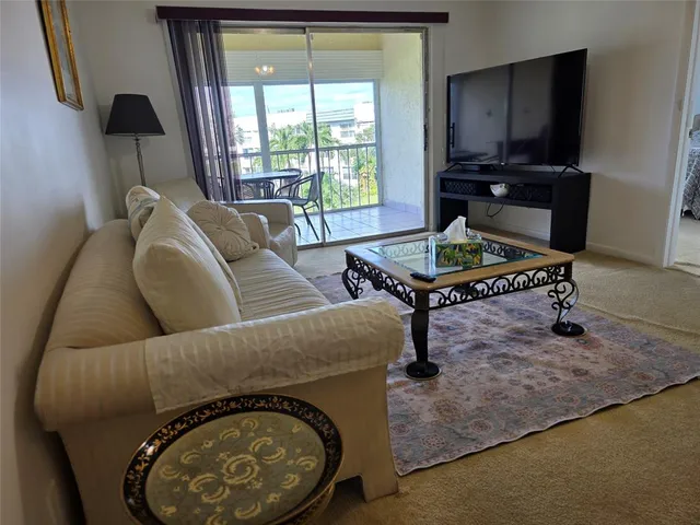 $1,650 | 6600 Royal Palm Boulevard, Unit 304, Margate, FL 33063