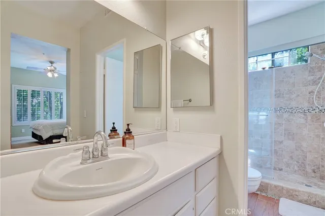 $899,999 | 234 Gallery, Tustin, CA 92782