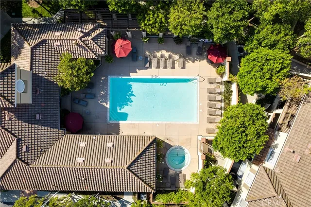 $899,999 | 234 Gallery, Tustin, CA 92782