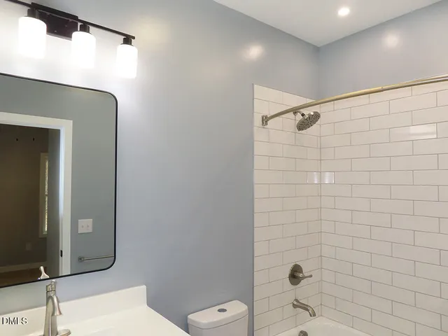 $2,750 | 303 Knolls Street, Chapel Hill, NC 27516