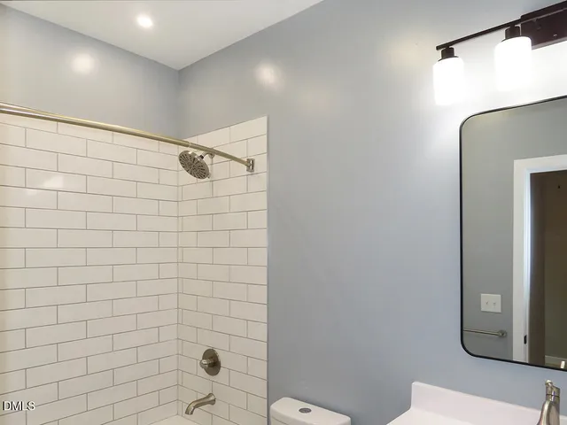 $2,750 | 303 Knolls Street, Chapel Hill, NC 27516