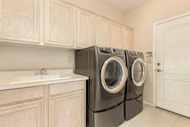 $4,000 | 3013 East Rockledge Road, Phoenix, AZ 85048