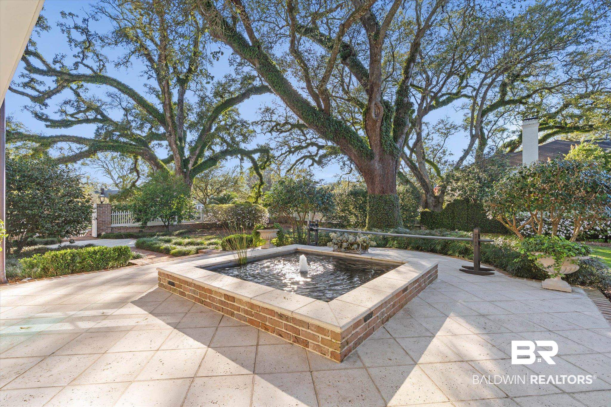 2256 De Leon Avenue Mobile, AL 36607 - Photo 48 of 61 View of patio / terrace