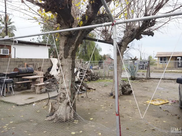 a view of outdoor space