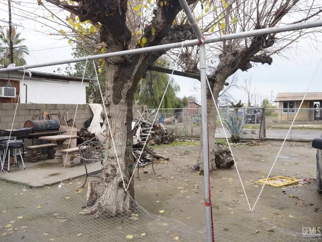 a view of outdoor space