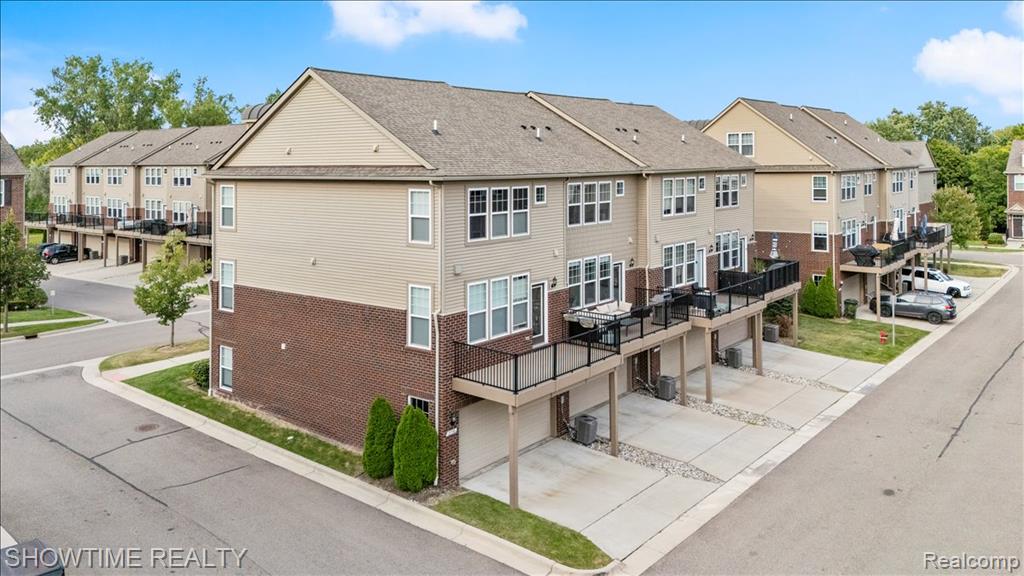 2734 Helmsdale Circle Rochester, MI 48307 - Photo 41 of 48