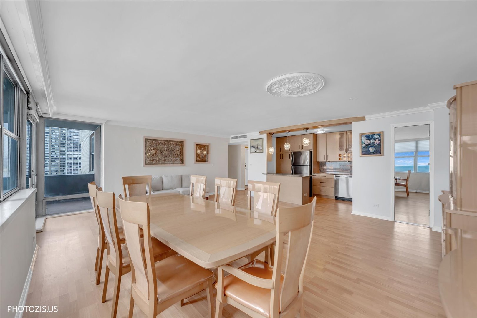 6301 North Sheridan Road, Unit 11R Chicago, IL 60660 - Photo 15 of 38