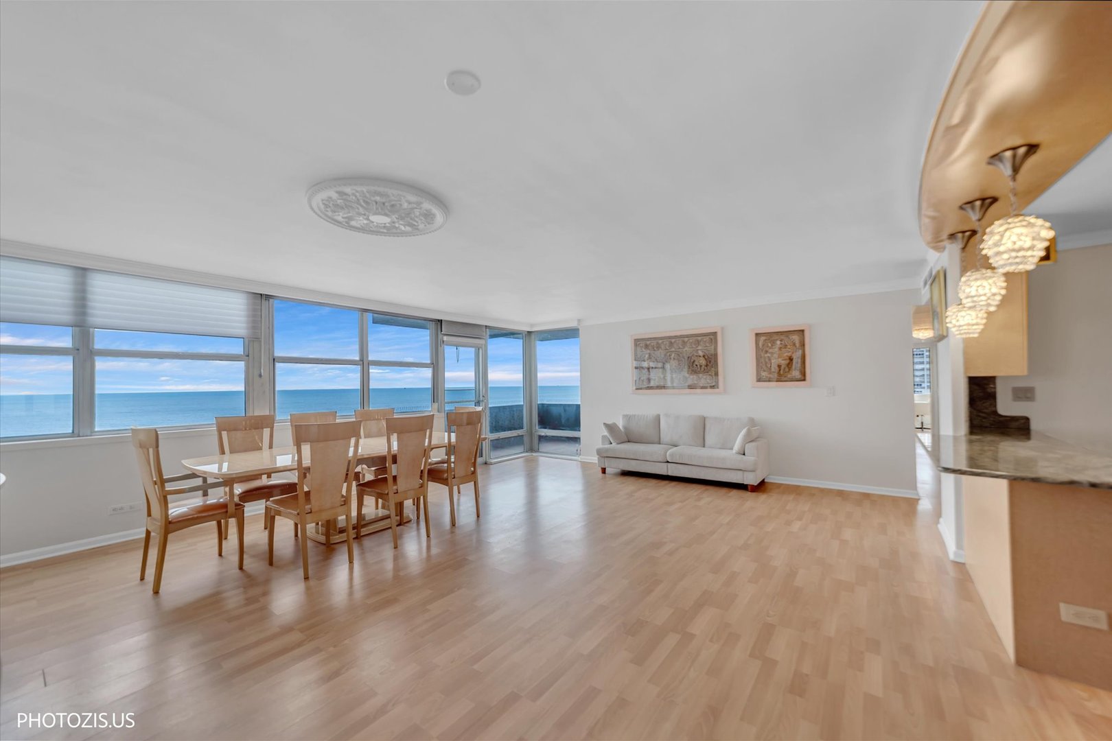 6301 North Sheridan Road, Unit 11R Chicago, IL 60660 - Photo 16 of 38