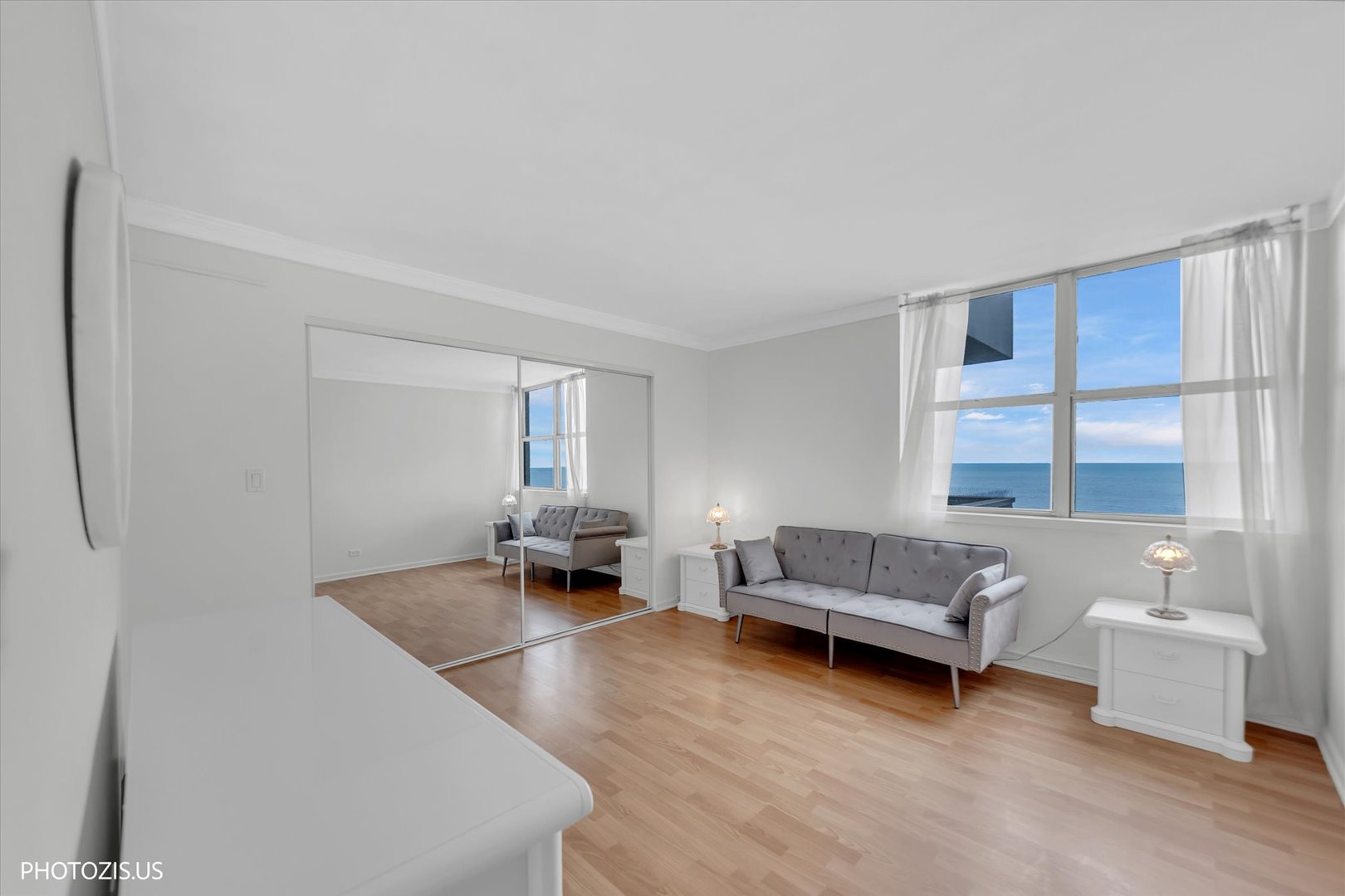 6301 North Sheridan Road, Unit 11R Chicago, IL 60660 - Photo 24 of 38