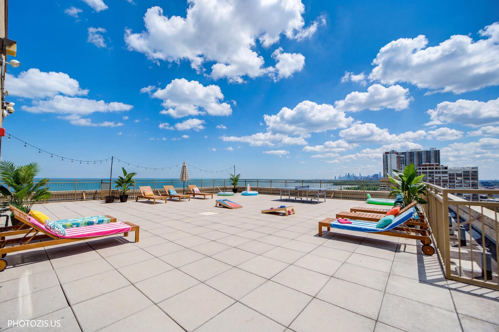 6301 North Sheridan Road, Unit 11R Chicago, IL 60660 - Photo 31 of 38