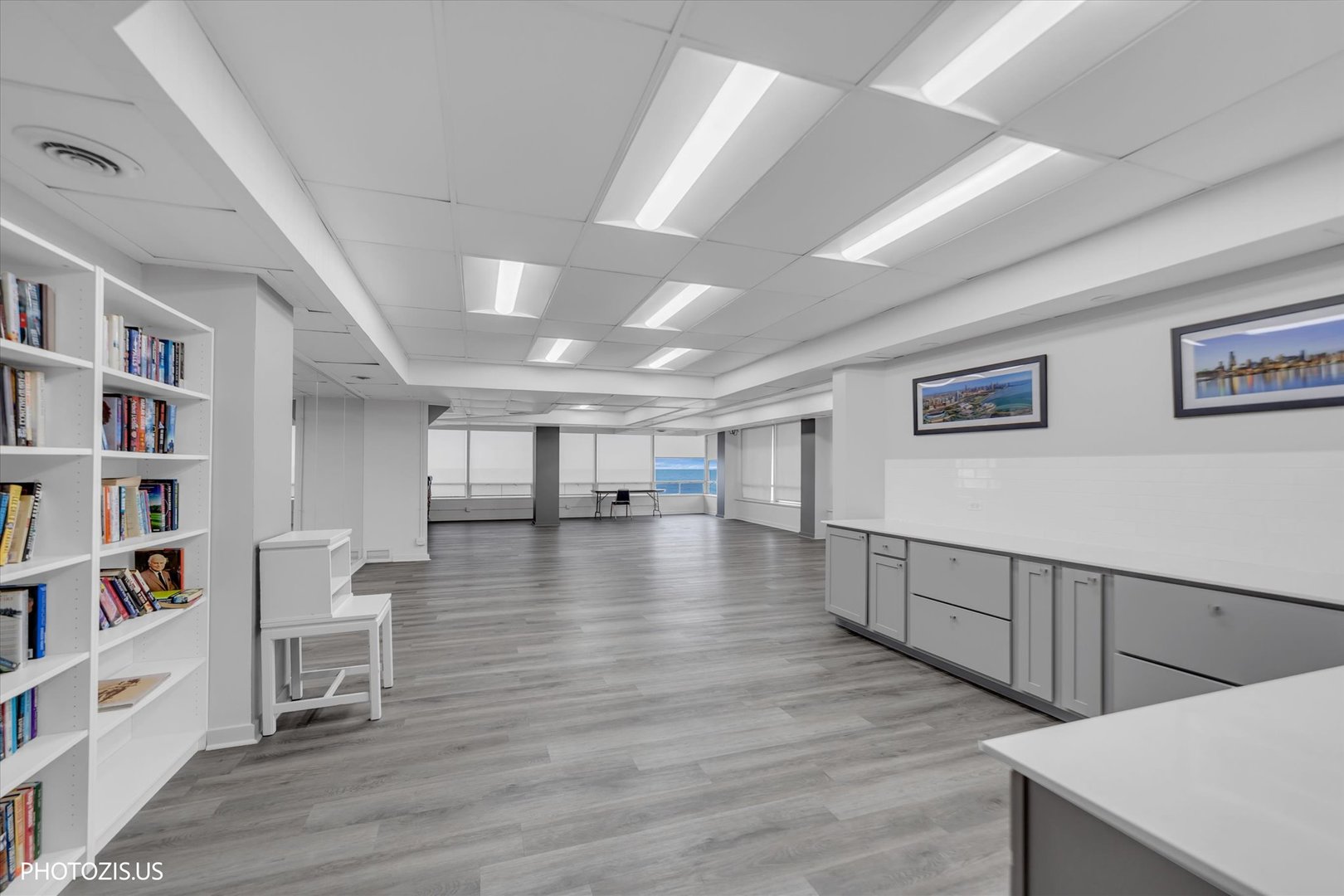 6301 North Sheridan Road, Unit 11R Chicago, IL 60660 - Photo 33 of 38