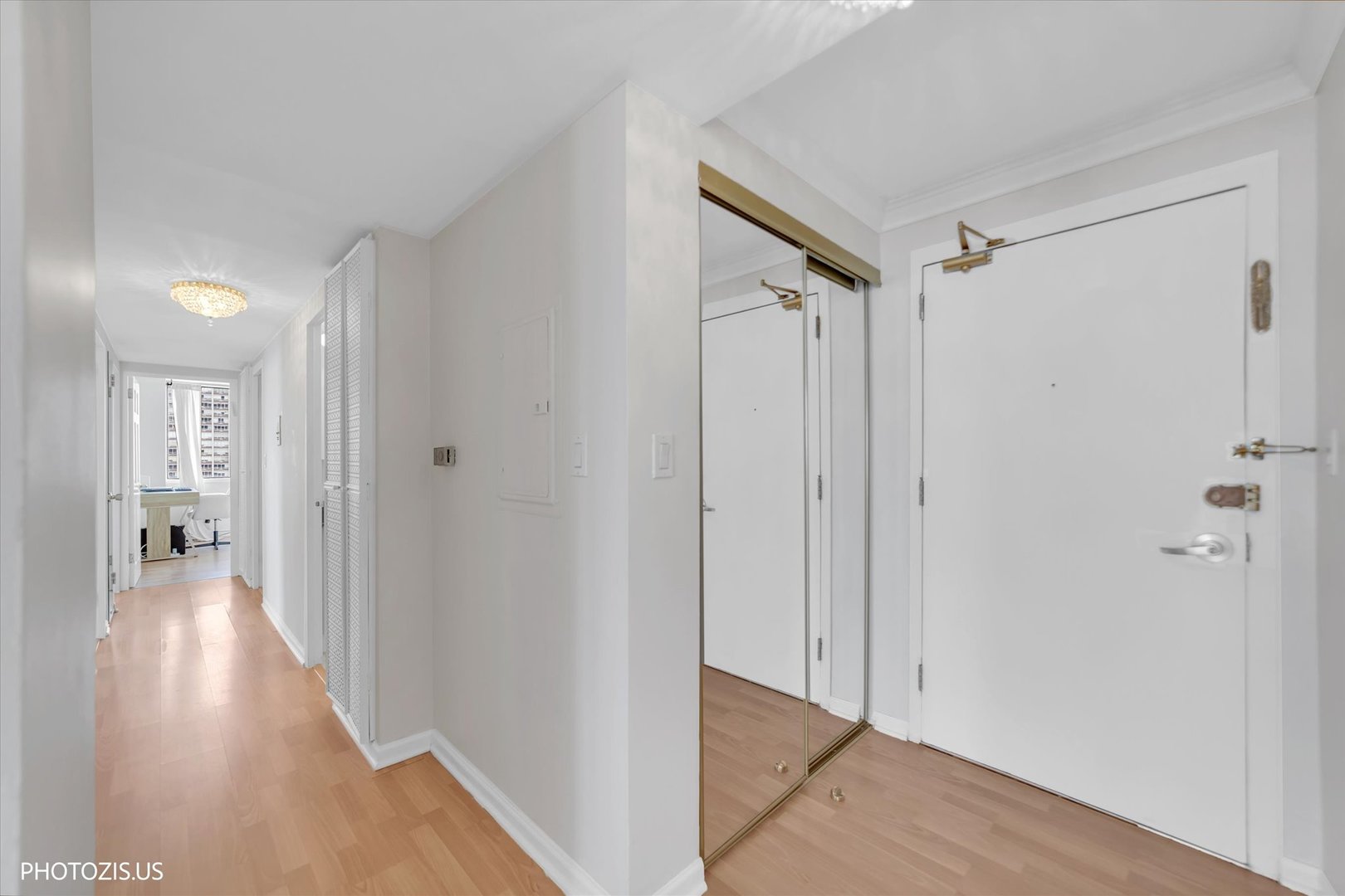 6301 North Sheridan Road, Unit 11R Chicago, IL 60660 - Photo 9 of 38