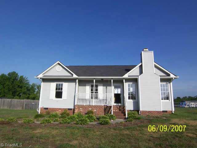 282 Periwinkle Road Eden, NC 27288 - Photo 1 of 2 Exterior Front. front view