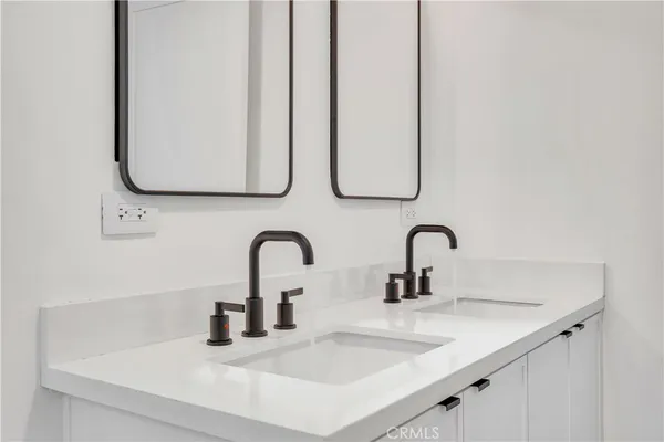 $1,325,000 | 228 A Arena Street, Unit A, El Segundo, CA 90245