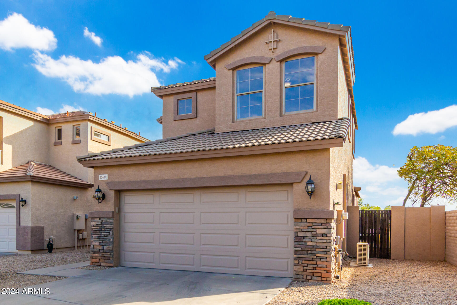 16602 South Magenta Road Phoenix, AZ 85048 - Photo 2 of 43 Big Side yard