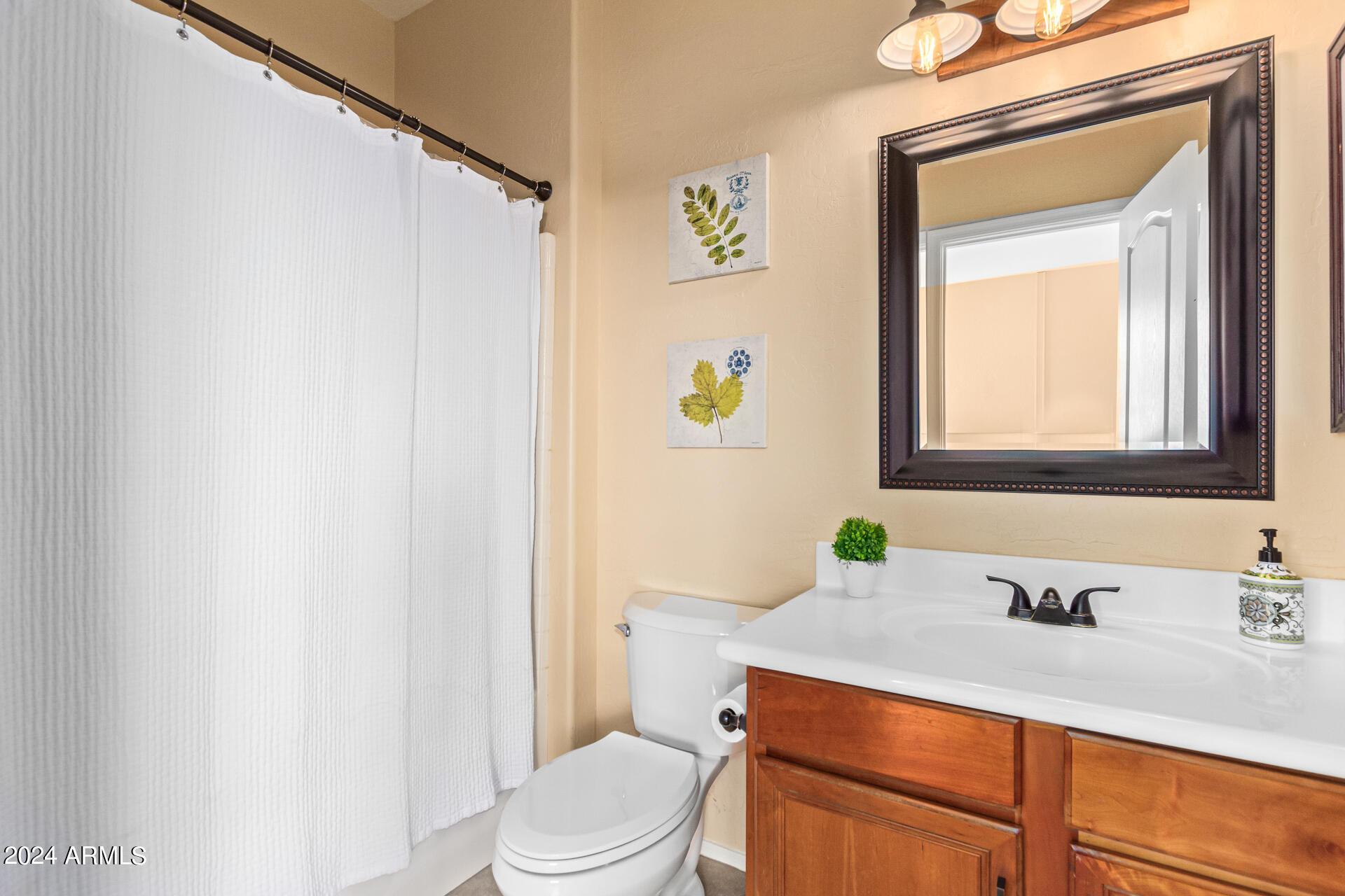 16602 South Magenta Road Phoenix, AZ 85048 - Photo 24 of 43 Secondary Bath