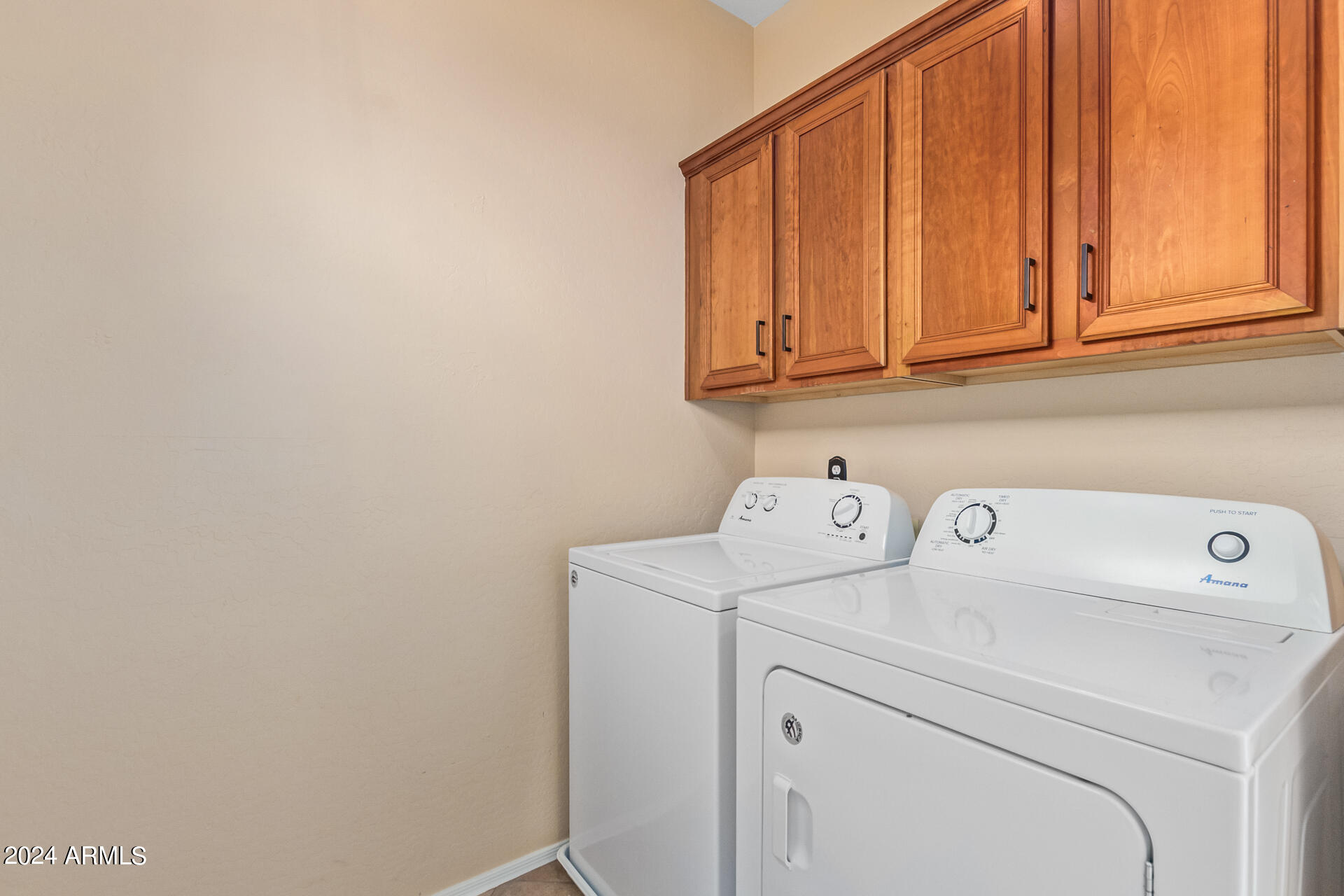 16602 South Magenta Road Phoenix, AZ 85048 - Photo 25 of 43 Upstairs Laundry