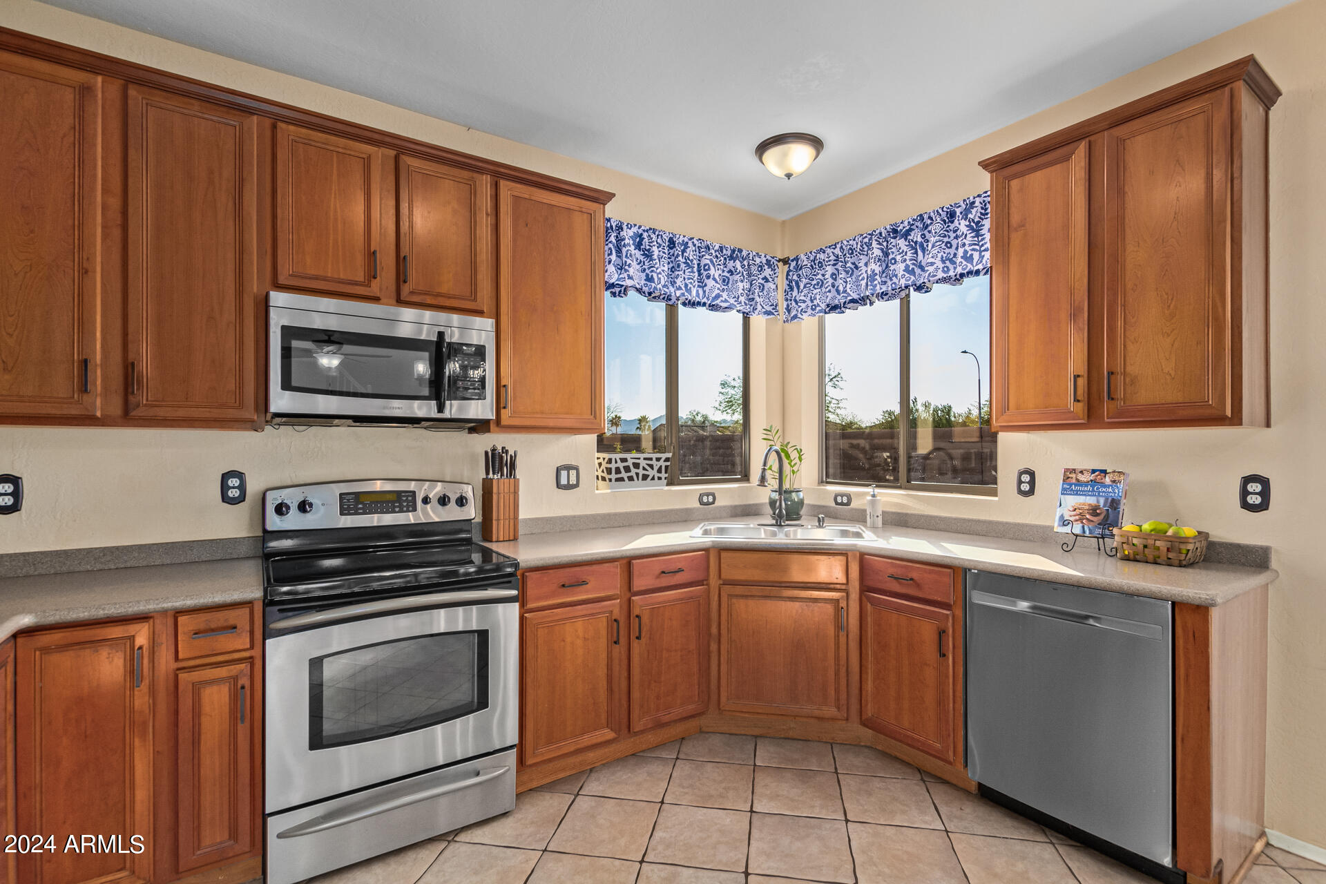 16602 South Magenta Road Phoenix, AZ 85048 - Photo 9 of 43 Views from Kitchen