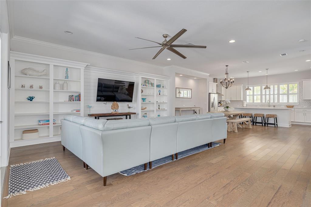 16306 1st Street East Redington Beach, FL 33708 - Photo 10 of 43