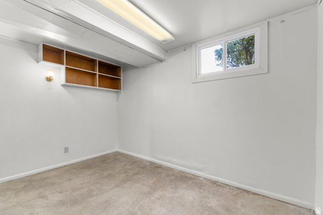 397 South 425 West Bountiful, UT 84010 - Photo 22 of 44