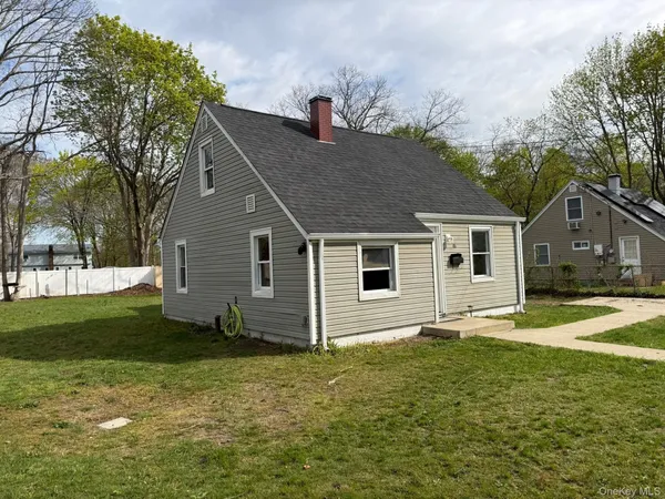 $3,600 | Undisclosed Address, Central Islip, NY 11722