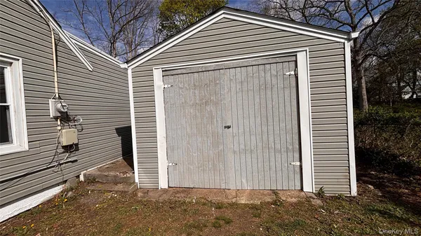 $3,600 | Undisclosed Address, Central Islip, NY 11722