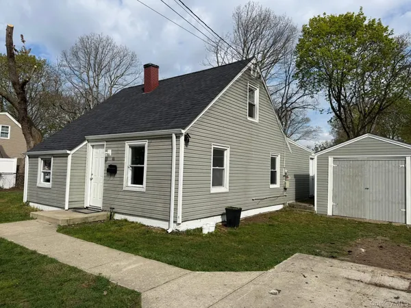 $3,600 | Undisclosed Address, Central Islip, NY 11722