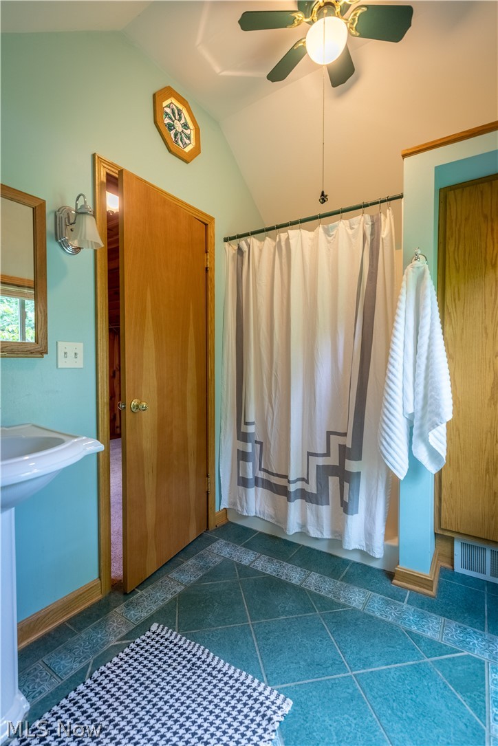 2381 Chatham Road Akron, OH 44313 - Photo 21 of 22