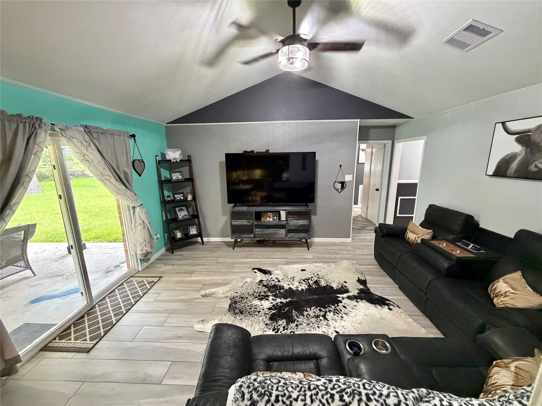 905 Southside Drive Angleton, TX 77515 - Photo 6 of 27