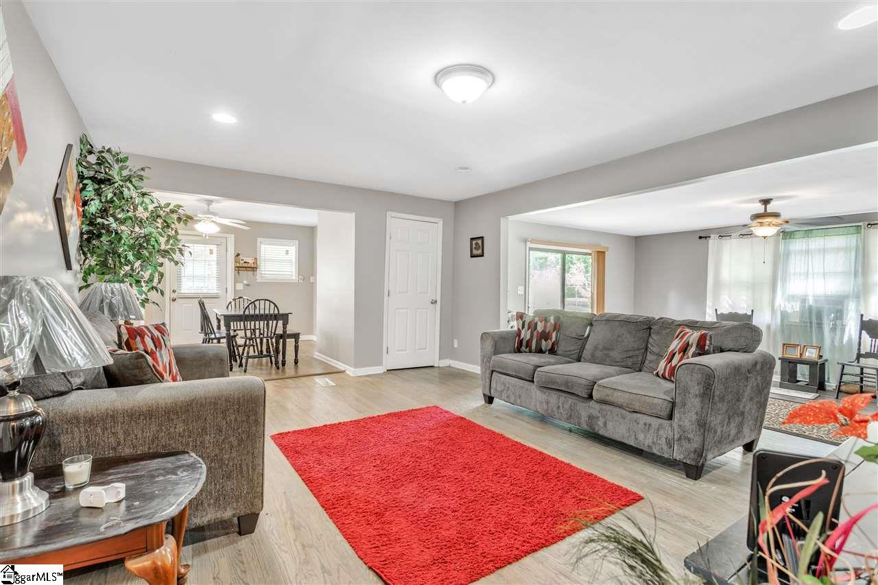 242 Floyd Road Spartanburg, SC 29303 - Photo 12 of 25