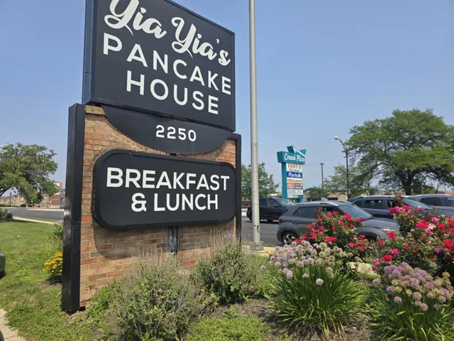 $172,900 | 1101 Harlem Avenue, Unit 203, Oak Park, IL 60130