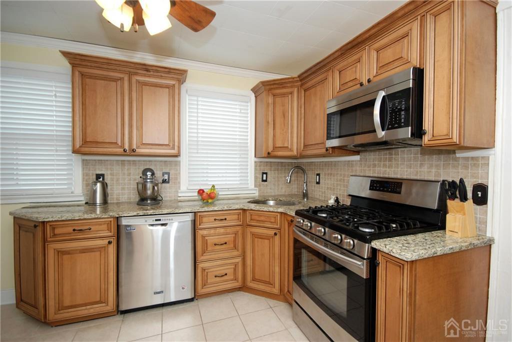 645 Bound Brook Road Dunellen, NJ 08812 - Photo 8 of 18 Gallery Image 8