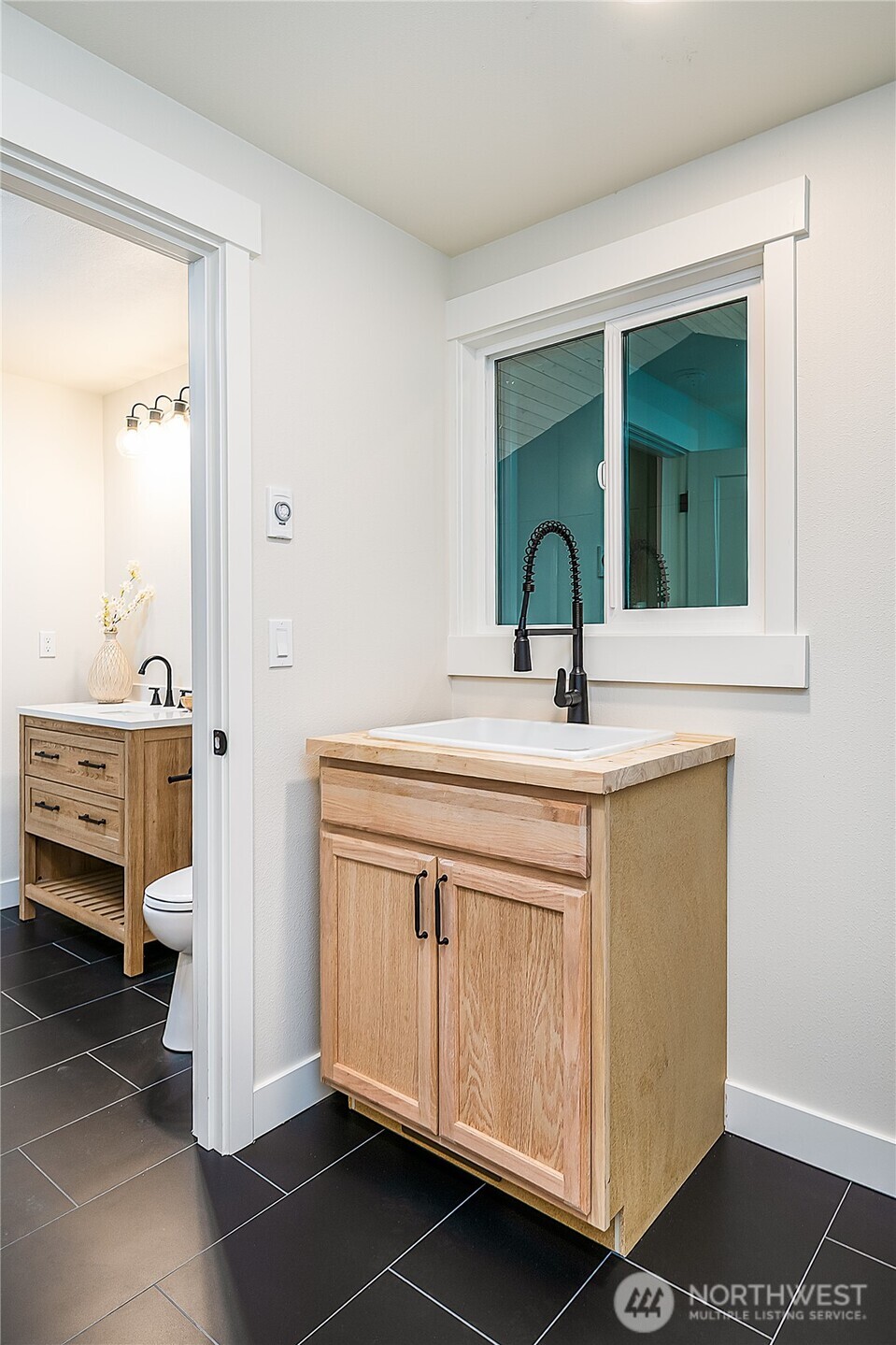 22009 Vine Road Brier, WA 98036 - Photo 17 of 39 Gallery Image 17