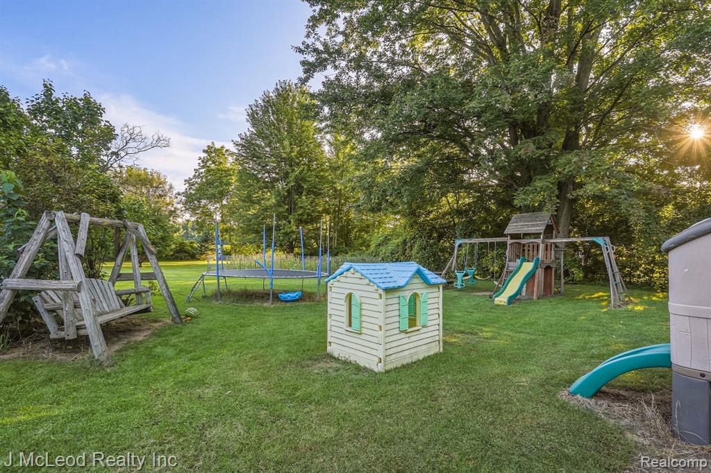8821 Barnes Road Millington, MI 48746 - Photo 35 of 51 Gallery Image 35