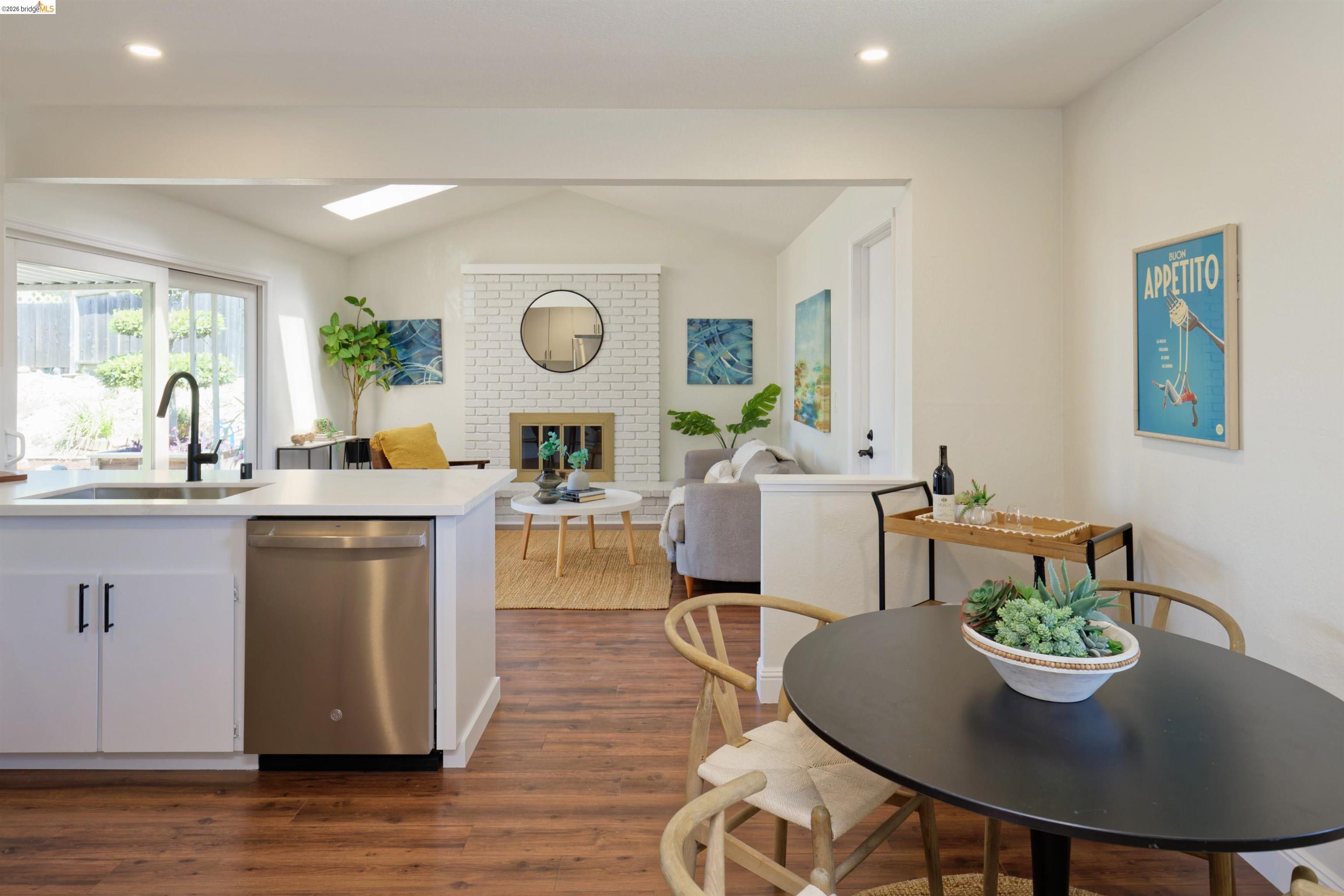 983 Seascape Circle Rodeo, CA 94572 - Photo 13 of 45