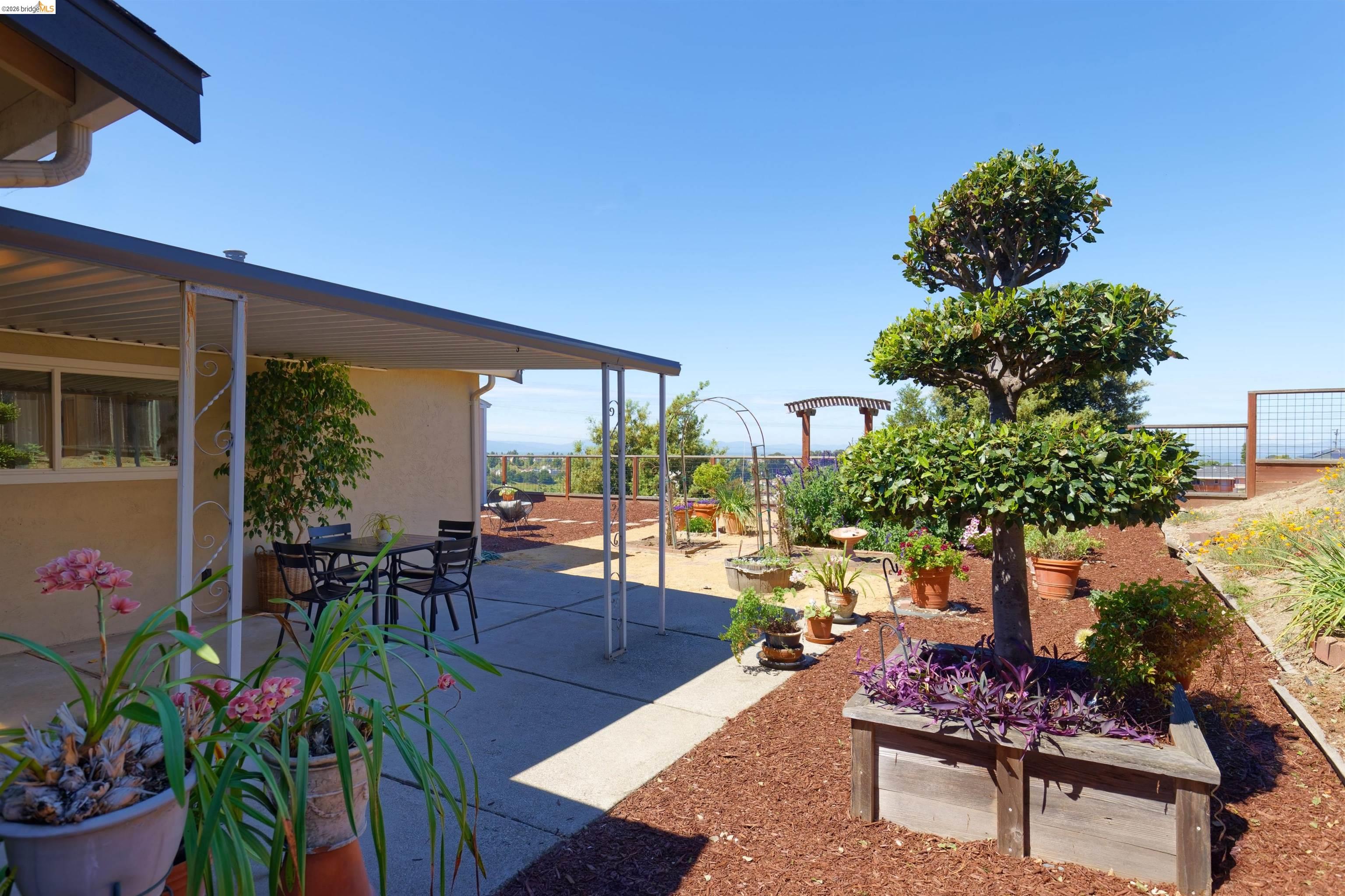 983 Seascape Circle Rodeo, CA 94572 - Photo 36 of 45