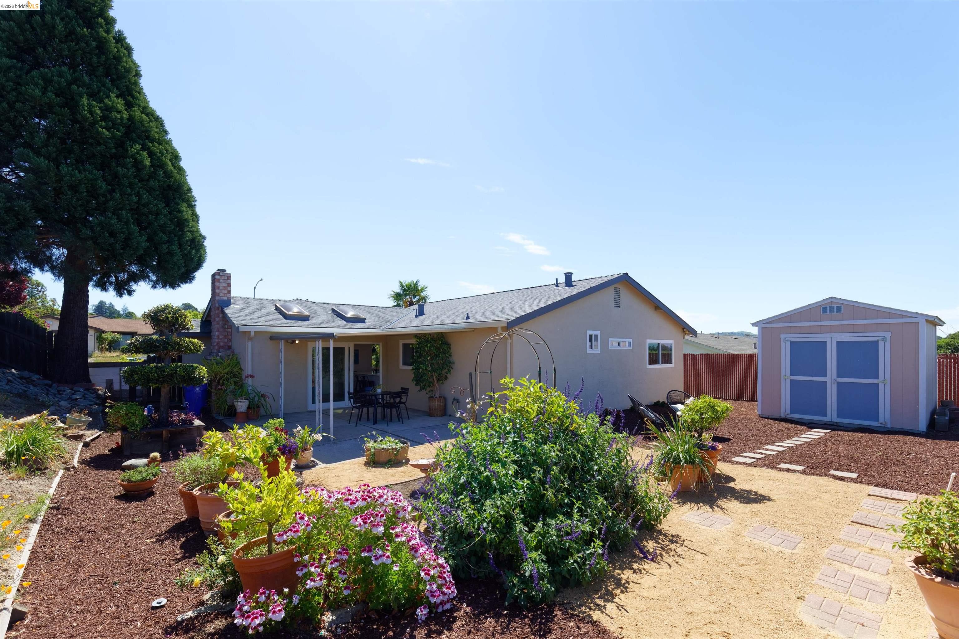 983 Seascape Circle Rodeo, CA 94572 - Photo 42 of 45