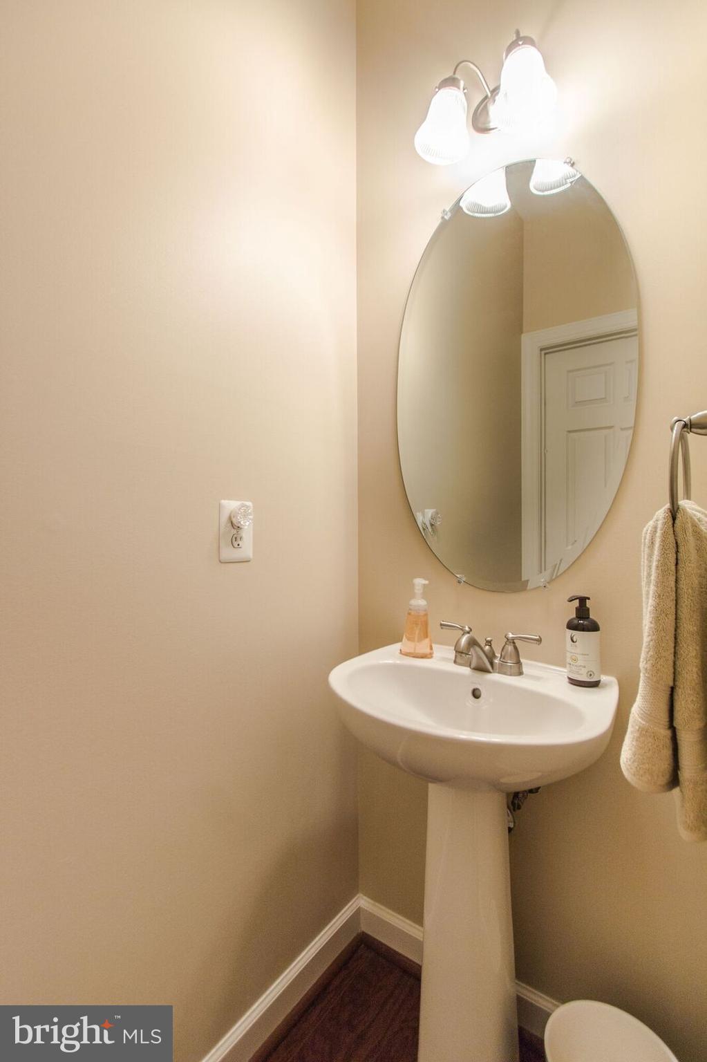 9102 Furey Road Lorton, VA 22079 - Photo 11 of 30 Bath
