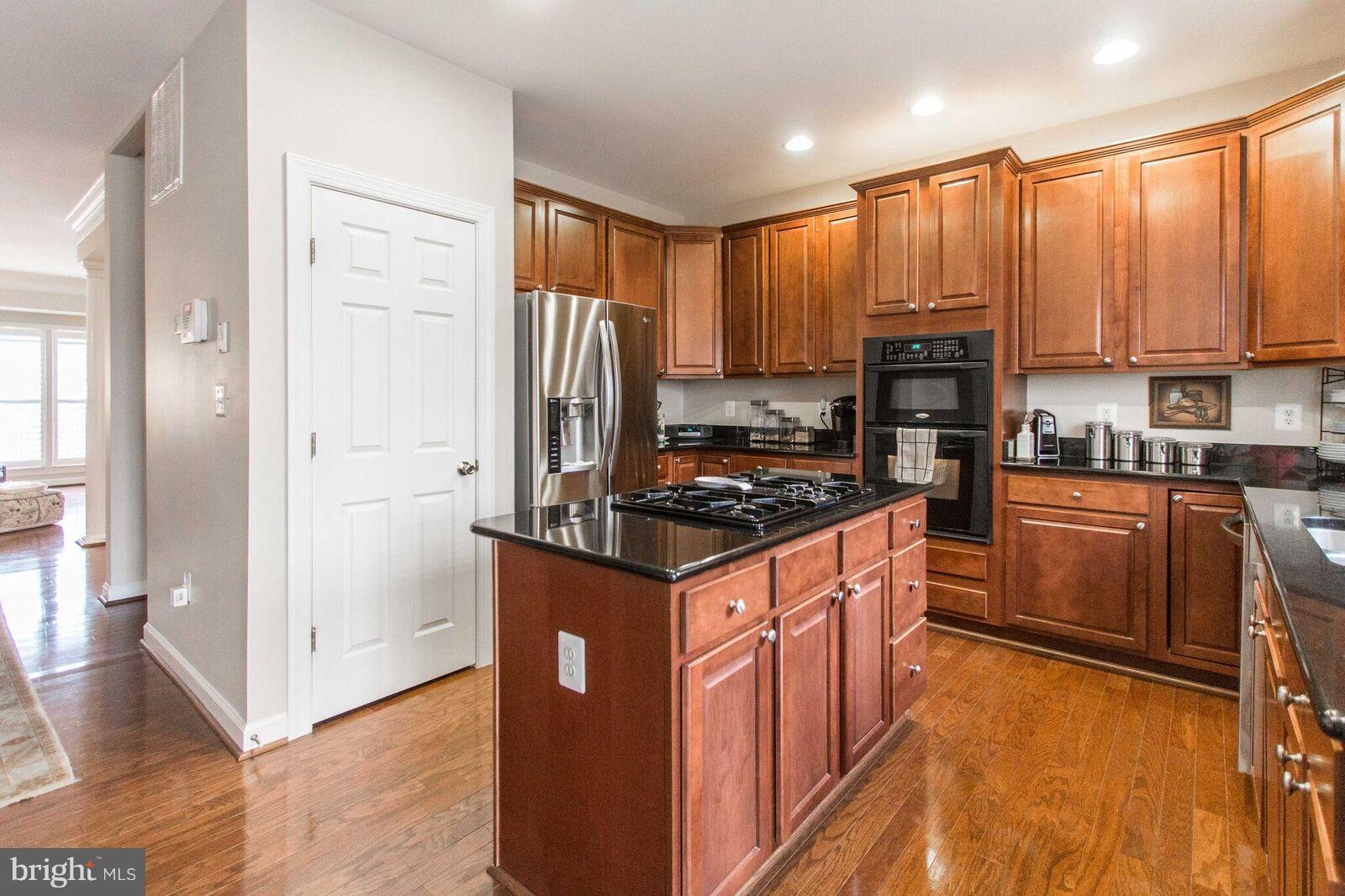 9102 Furey Road Lorton, VA 22079 - Photo 7 of 30 Kitchen