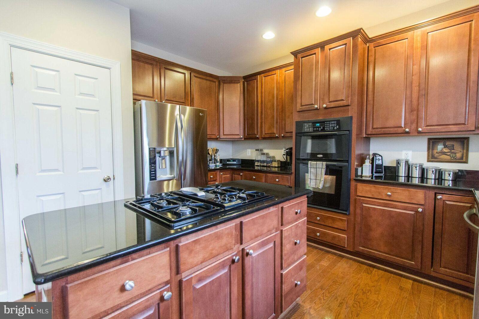 9102 Furey Road Lorton, VA 22079 - Photo 8 of 30 Kitchen