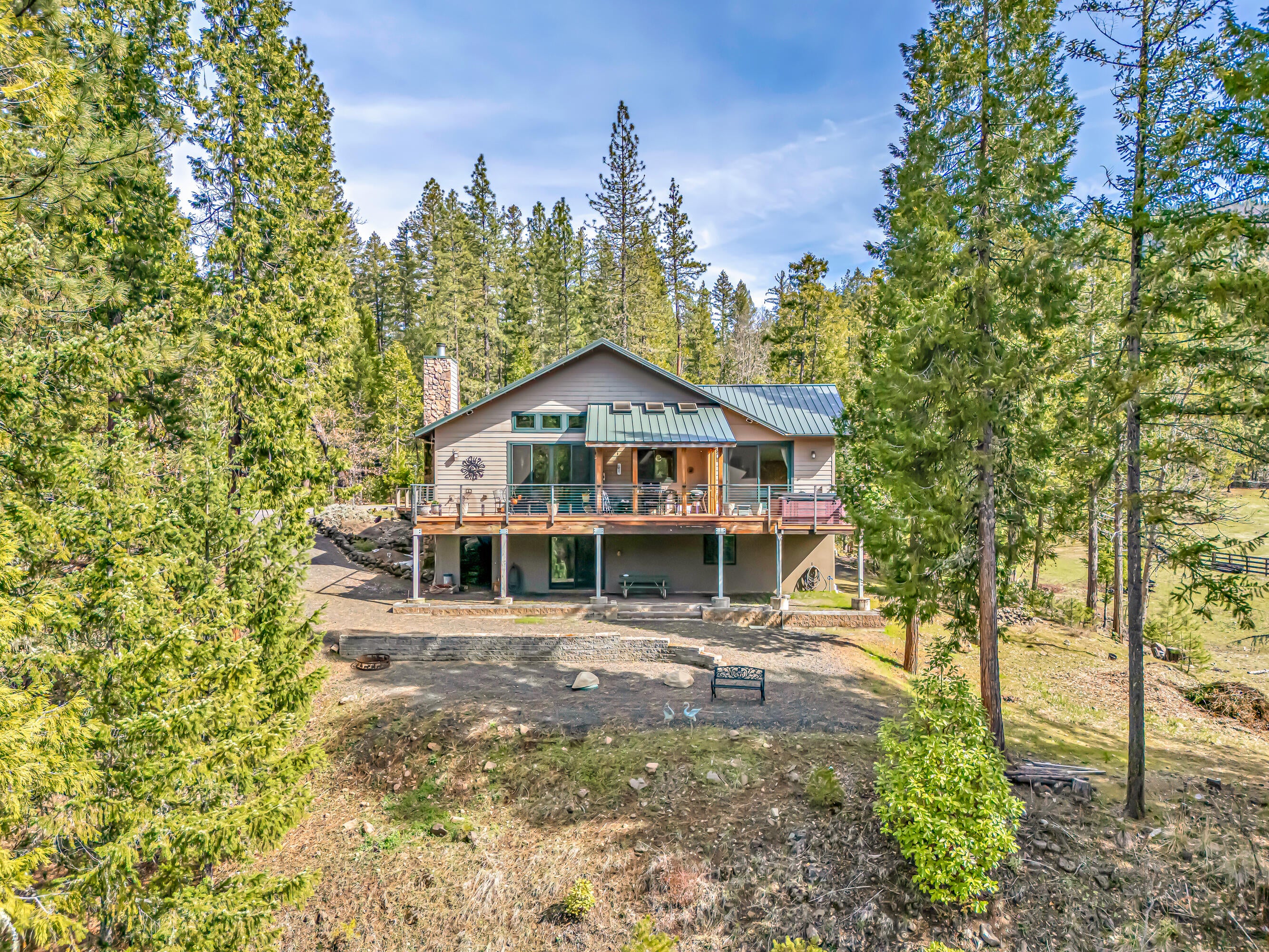 2455 Cobleigh Road Eagle Point, OR 97524 - Photo 44 of 63 DJI_20250325113432_0040_D