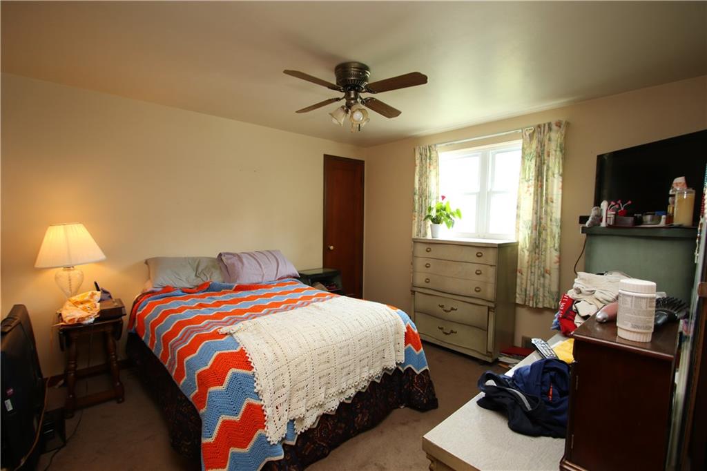 274 Castle Road Castle Shannon, PA 15234 - Photo 7 of 25 Spacious 12x11 Master Bedroom
