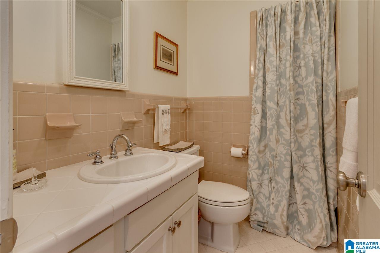3546 Rockhill Road Birmingham, AL 35223 - Photo 36 of 49