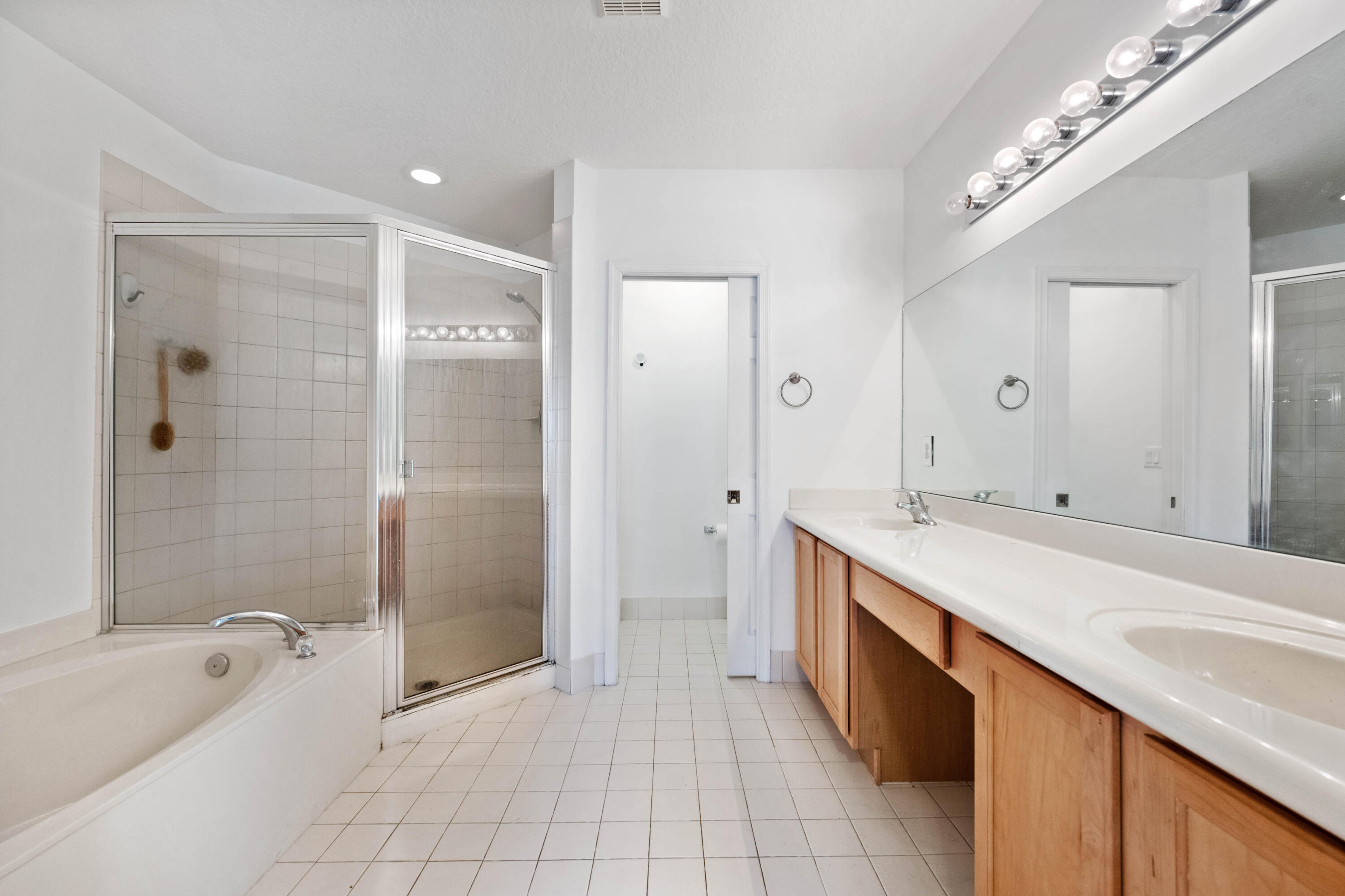 2036 Oakhurst Way Riviera Beach, FL 33404 - Photo 28 of 42 25-DSC_7366