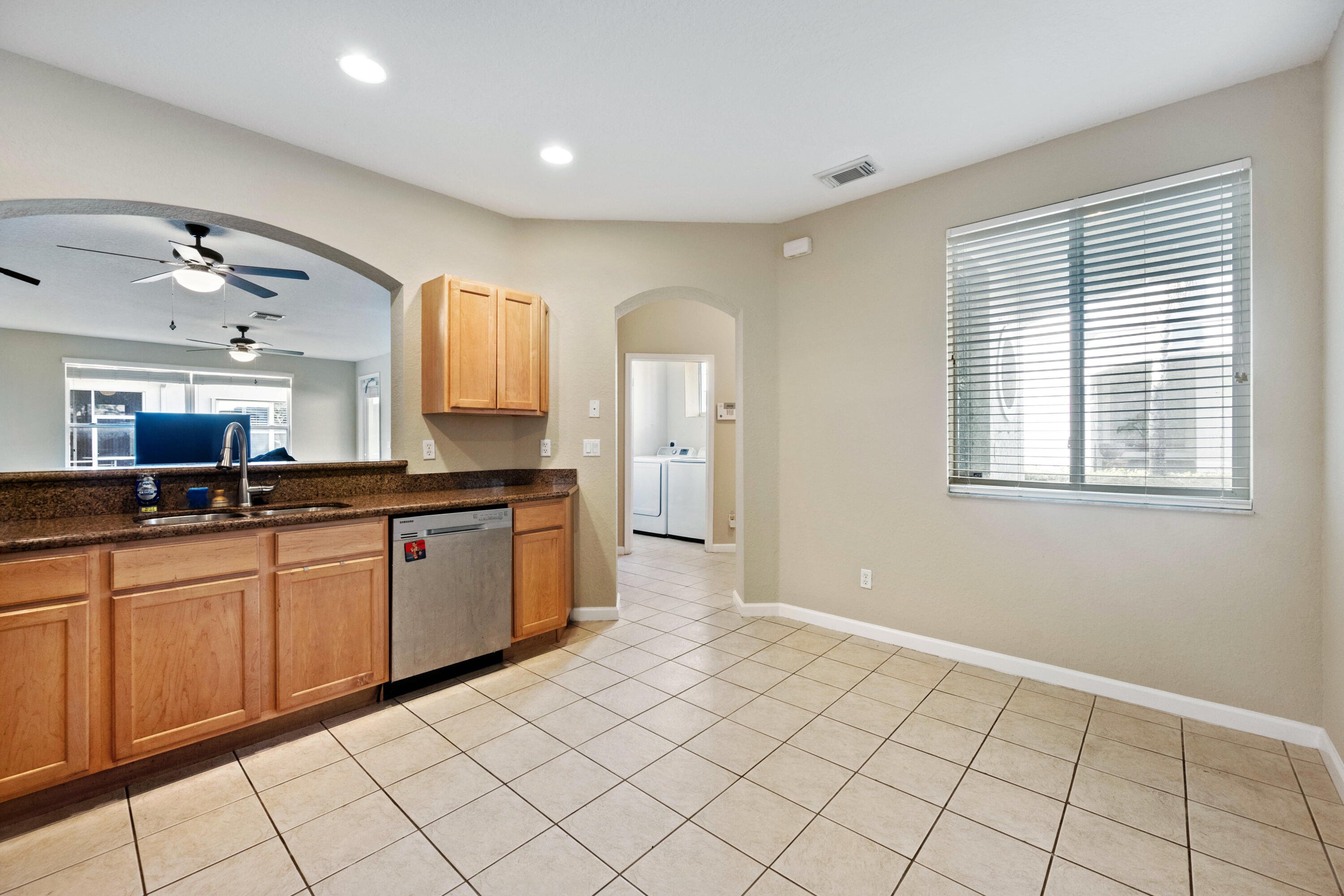 2036 Oakhurst Way Riviera Beach, FL 33404 - Photo 8 of 42 09-DSC_7441