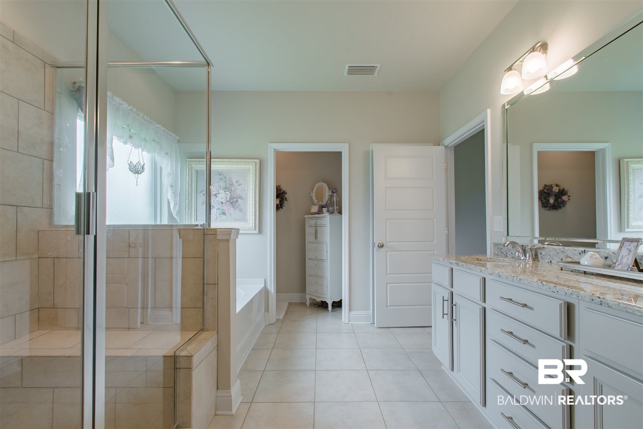 866 Onyx Lane Fairhope, AL 36532 - Photo 25 of 40 Master Bathroom