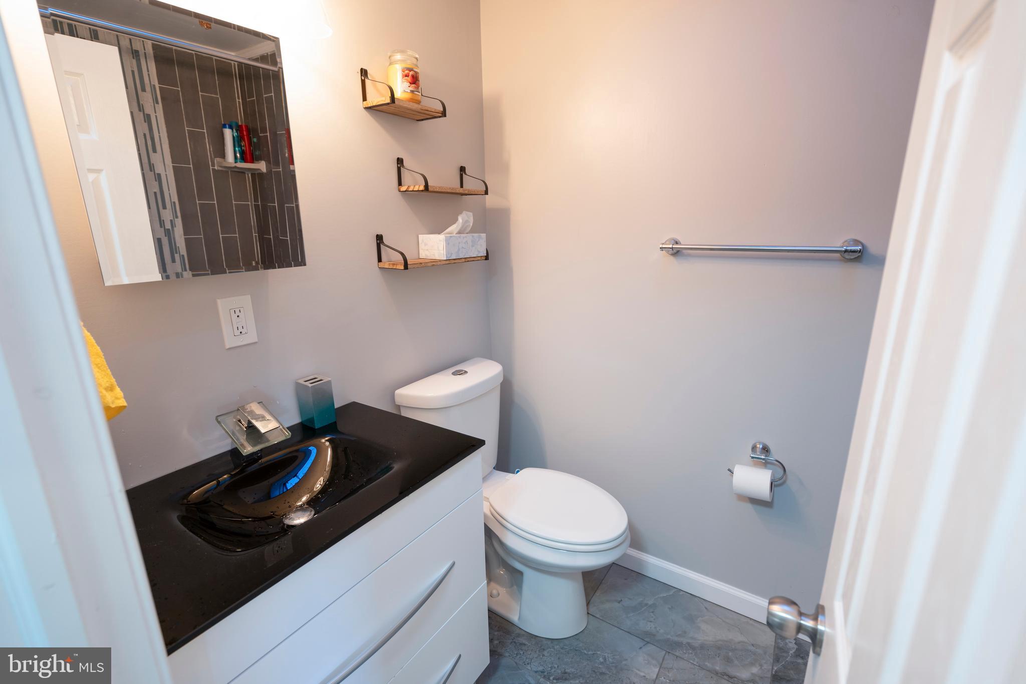 12827 Cabell Road Philadelphia, PA 19154 - Photo 44 of 58 main bathroom