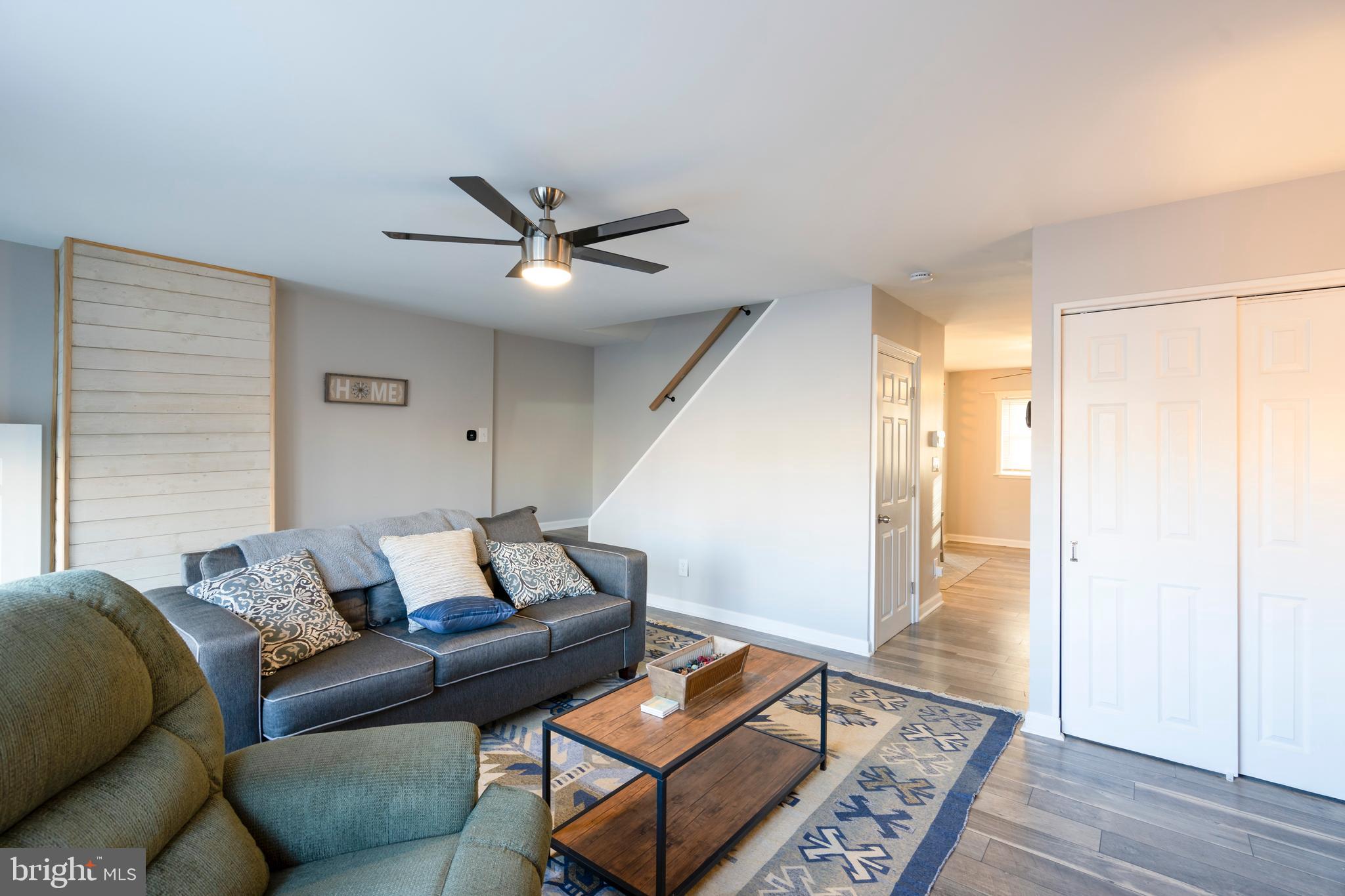 12827 Cabell Road Philadelphia, PA 19154 - Photo 6 of 58 living room