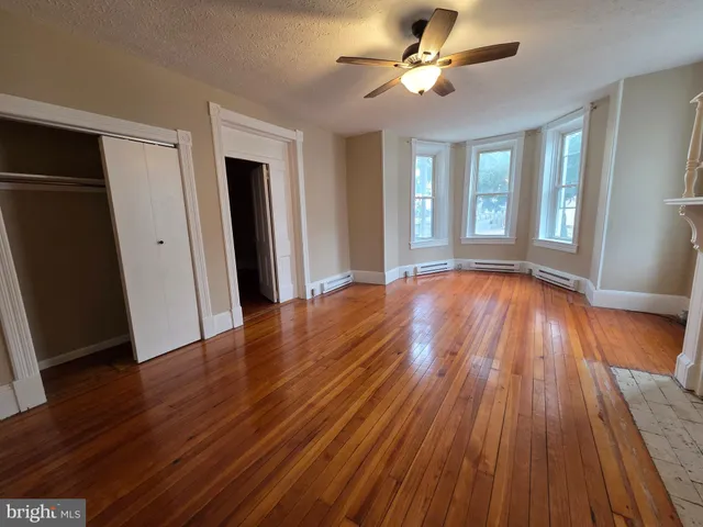 $1,300 | 371 1/2 National Avenue, Winchester, VA 22601